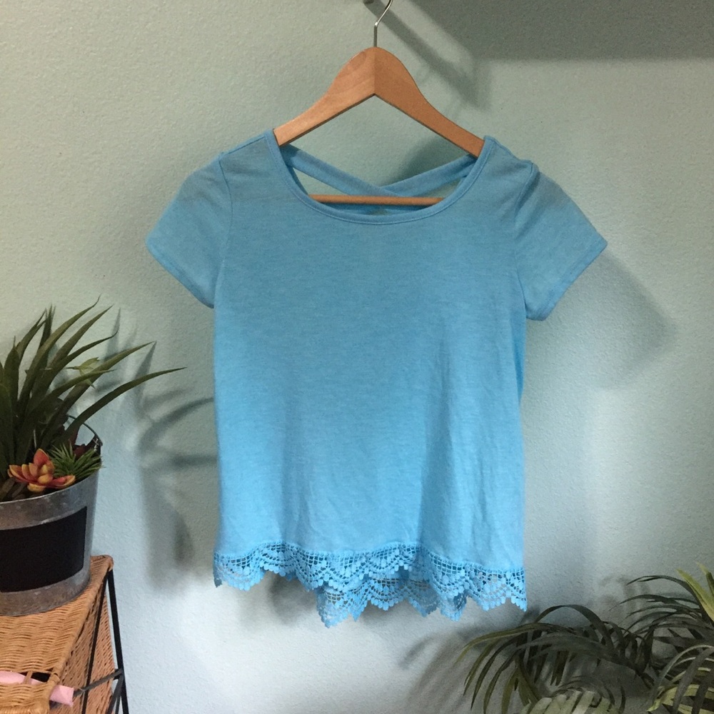 Cute blue top